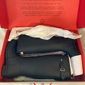 NWT NIB Hunter Black Original Tall Boot Never Worn Womens 6 Matte WFT1000RMA